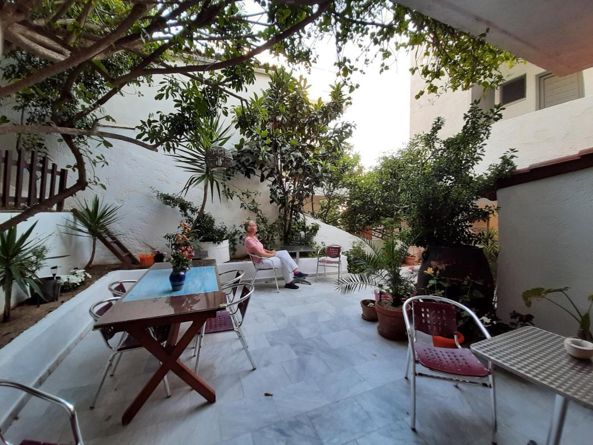 Ostria Hotell Agia Galini Exteriör bild