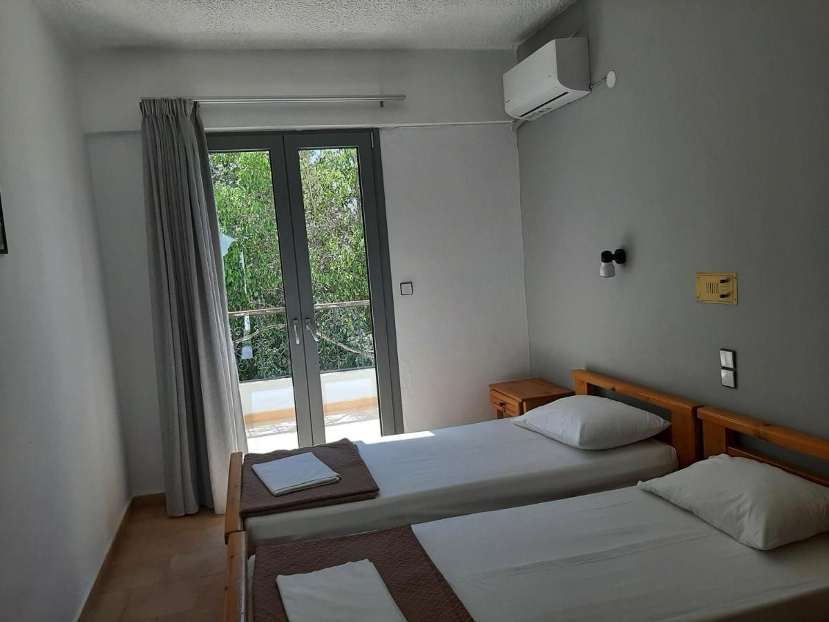 Ostria Hotell Agia Galini Exteriör bild