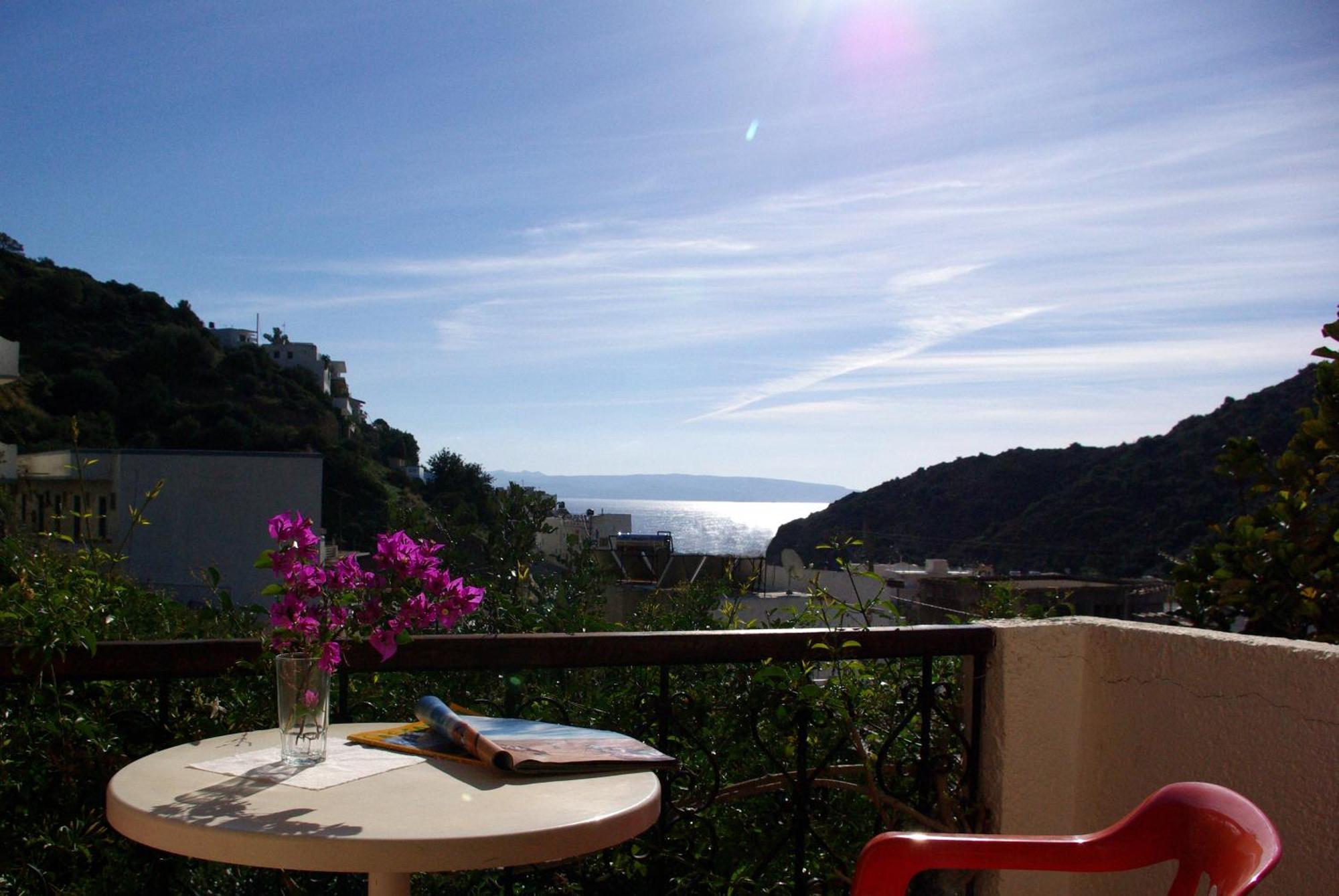 Ostria Hotell Agia Galini Exteriör bild
